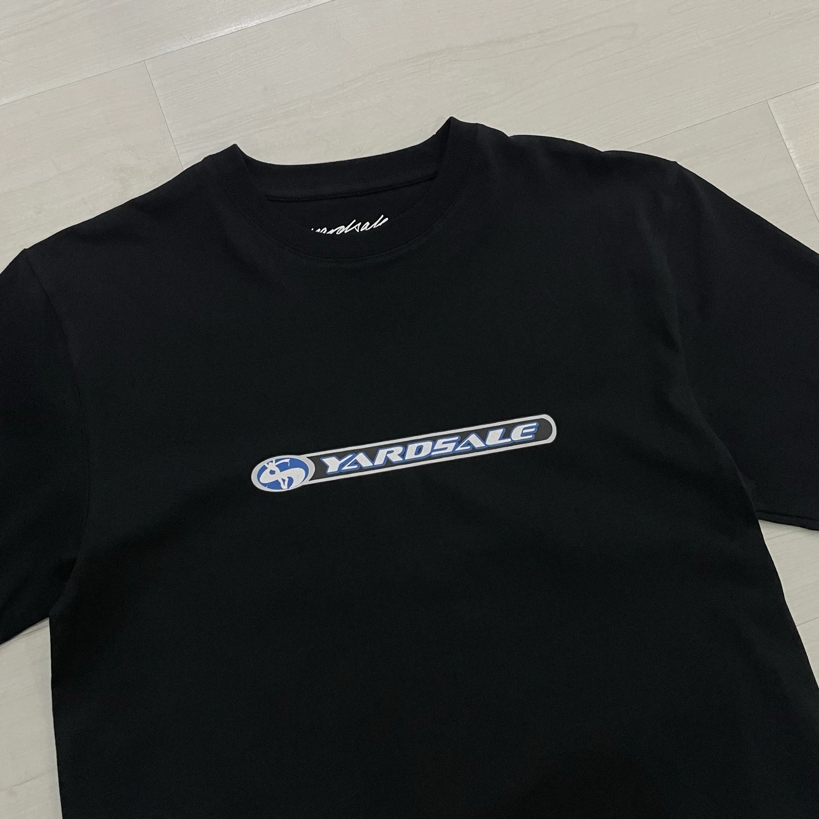 Camiseta Yardsale Charge Tee (Black)